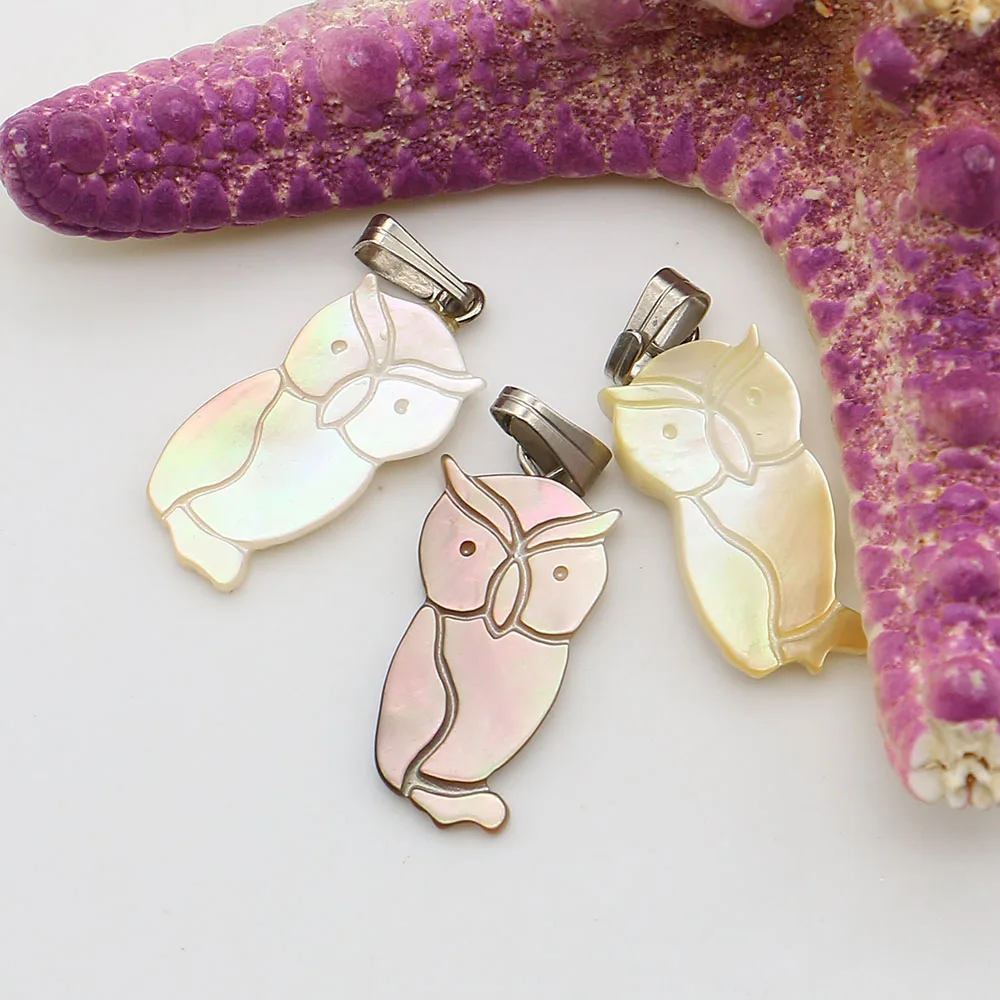 

Carved Owl-shaped Natural Shell Pendant Multi-style Black/yellow Shell With Silver Melon Seed Clasp Jewelry Accessory 2pcs/pack