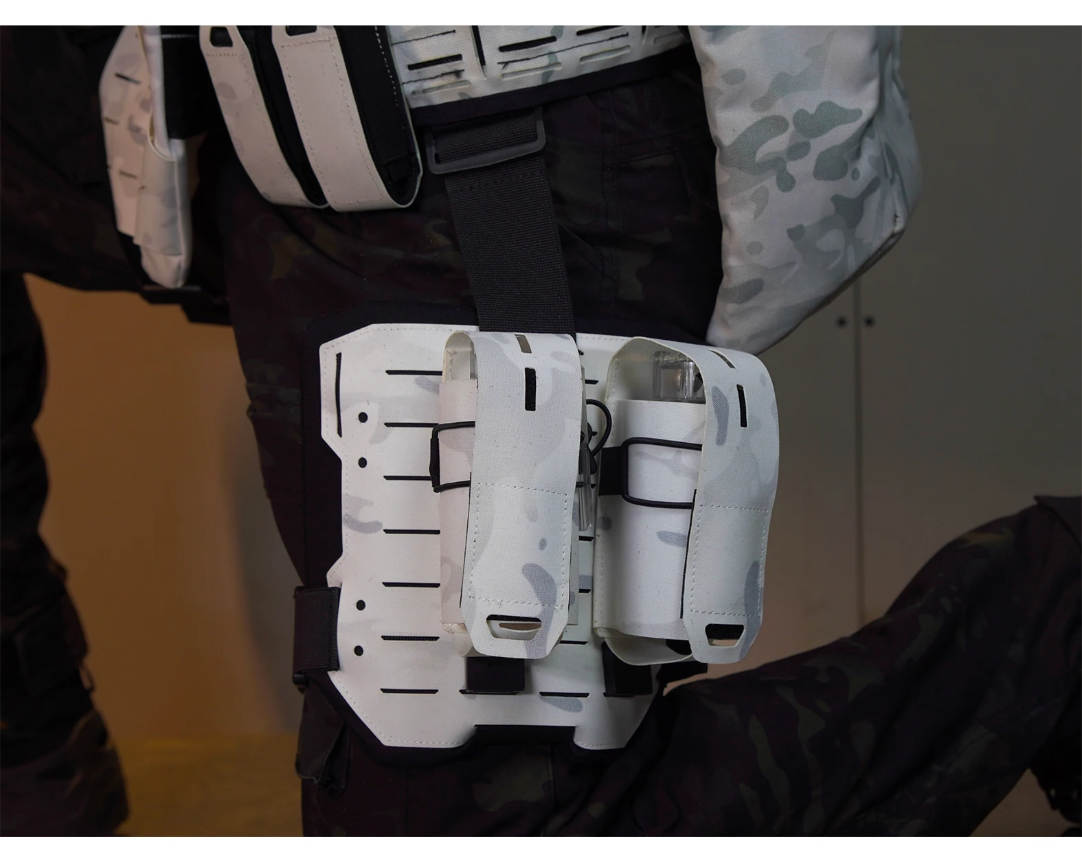 DMGear Funda Muslo MOLLE – Portador táctico Airsoft