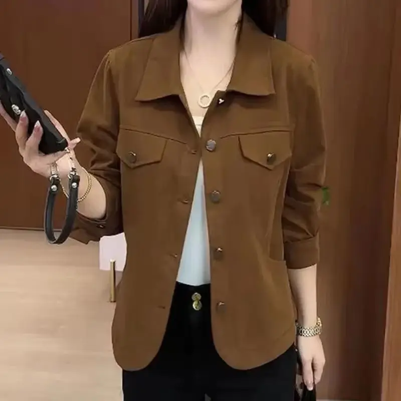 

Новая повседневная короткая куртка 2026 года: модная приталенная рубашка-куртка для женщин на весну-осень в корейском стиле, пользующаяся высоким спросом.