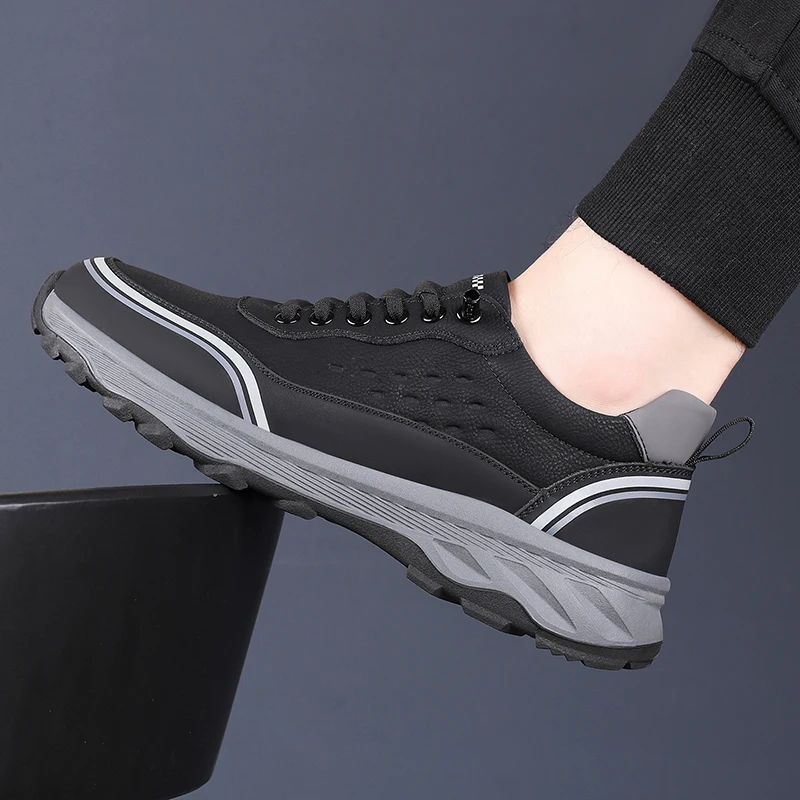 حذاء المشي لمسافات طويلة للرجال في الهواء الطلق يسمح بمرور الهواء ومضاد للانزلاق ومقاوم للاهتراء حذاء المشي لمسافات طويلة خفيف الوزن ومريح برباط كاجوال