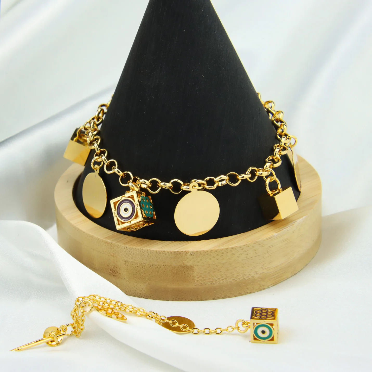 Saudi-Arabien Quaste Schmetterling Schmuck 21k vergoldet Naher Osten Vintage Münzen Halskette Armband Ohrringe Marokkanische Schmuck – Detail 10