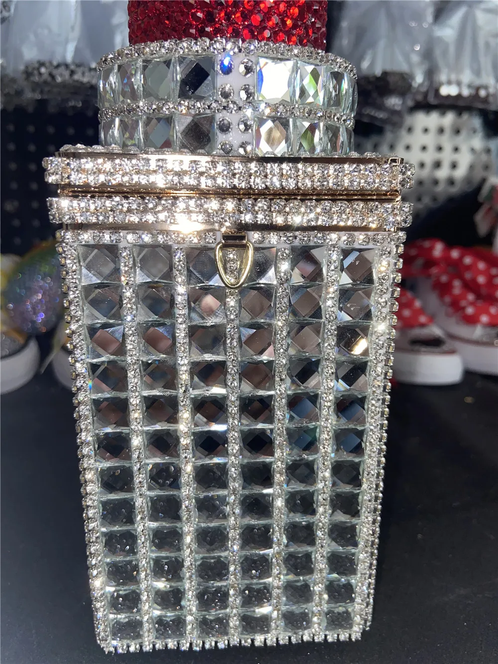 Customized Rhinestones Red Lipstick Shoulder Bags Women Handbags Evening Purse Fashionable Designer Handbags Luxury storage bag