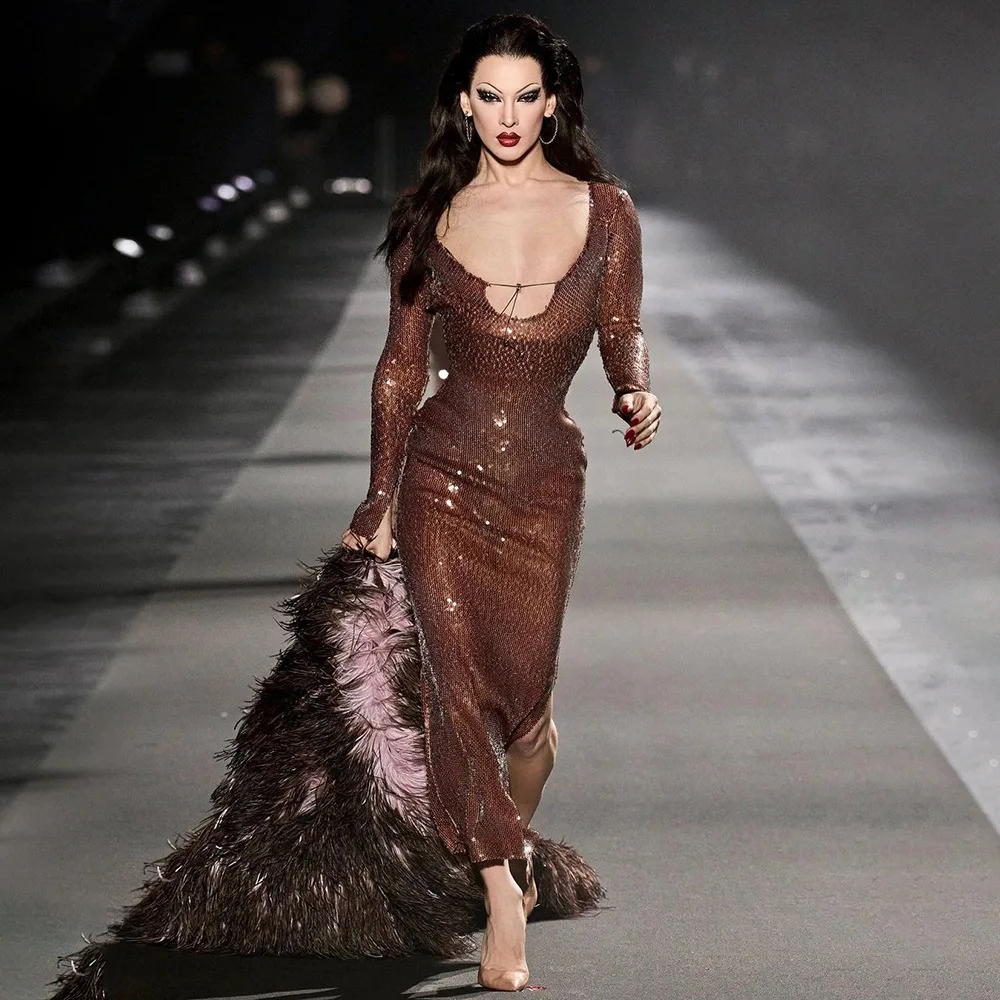 

Утягивающая коричневая длинная свековая женская модная элитная сексуальная юбка без рукавов с глубоким вырезом и бисером, весна 2024, сезонная нерегулярная юбка