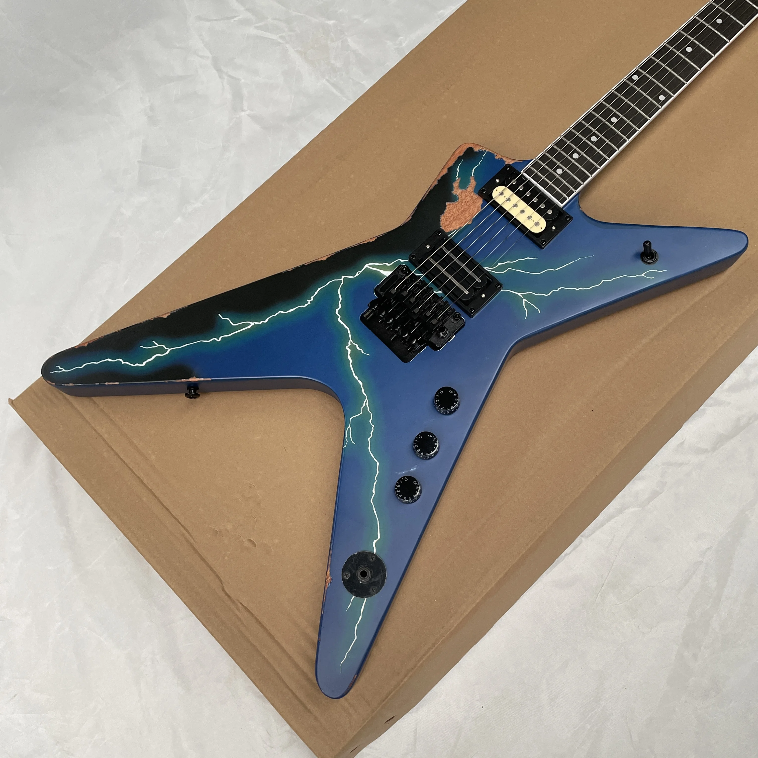 

Blue Lightning guitar, HH pickup double-locking tremolo system guitar, personality/rock electric guitar