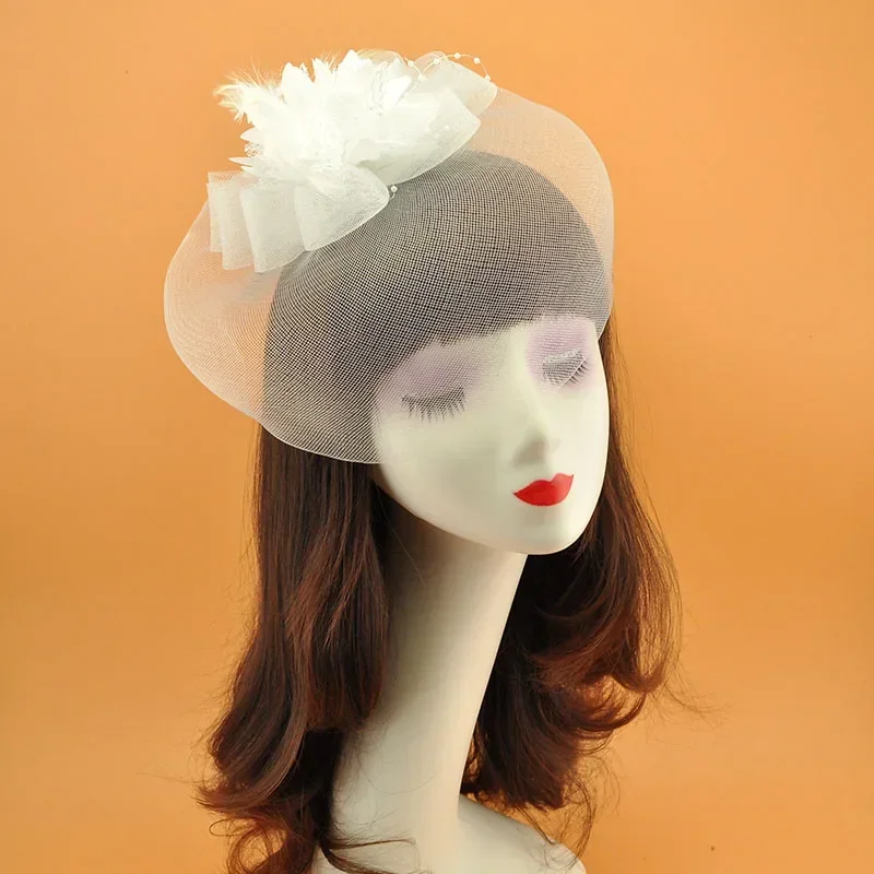 

Винтажный вечерние головные уборы для жокейского клуба с большой сеткой, банкетное платье, подиумный цилиндр с перьями, аксессуары для волос