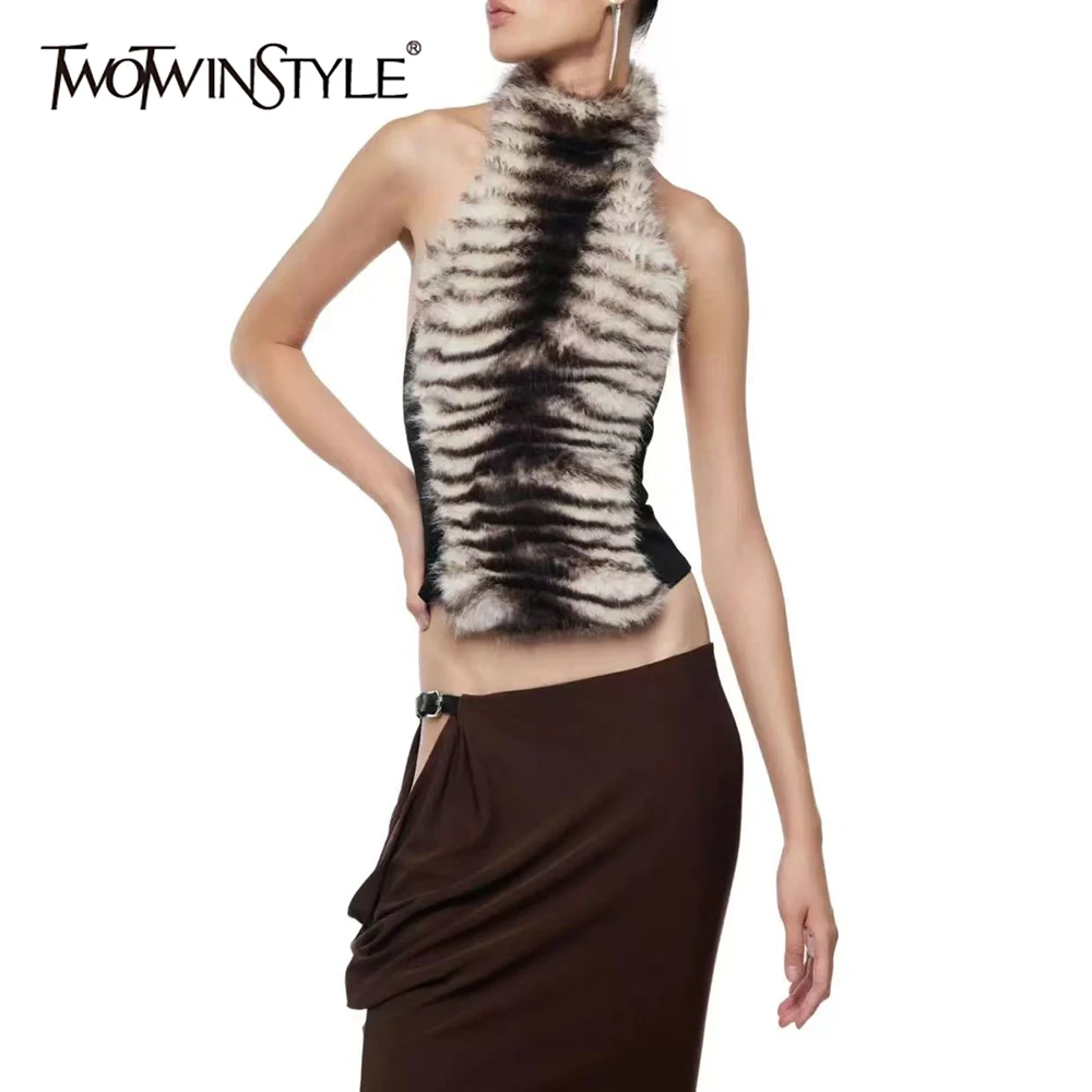 

TWOTWINSTYLE шикарный меховой жилет с цветными блоками, женский утягивающий жилет без рукавов с лямкой на шее, женские жилеты в американском стиле ретро, летняя мода, новинка