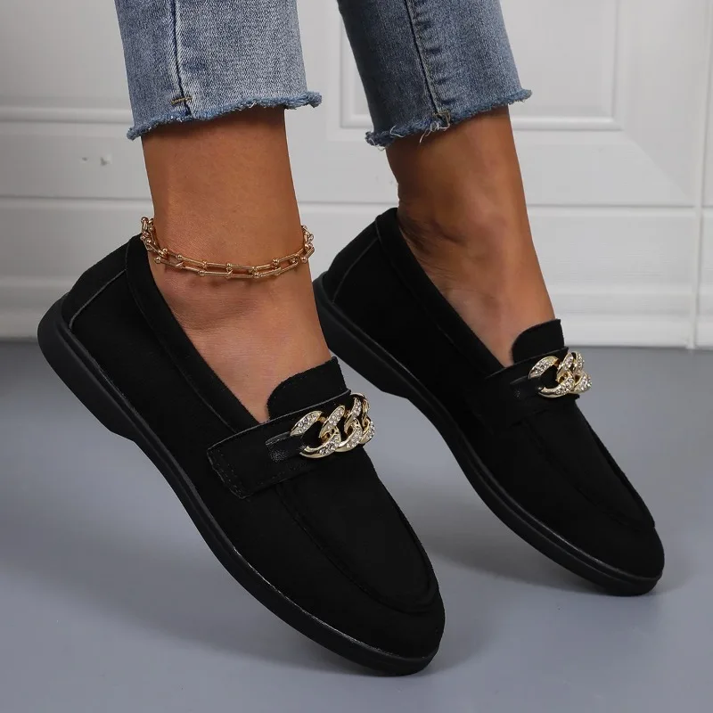 المرأة حذاء مسطح ربيع جديد جولة رئيس عميق الفم الجلد المدبوغ سلسلة معدنية لينة وحيد المضادة للانزلاق مقاومة للاهتراء حذا فردي للسيدات