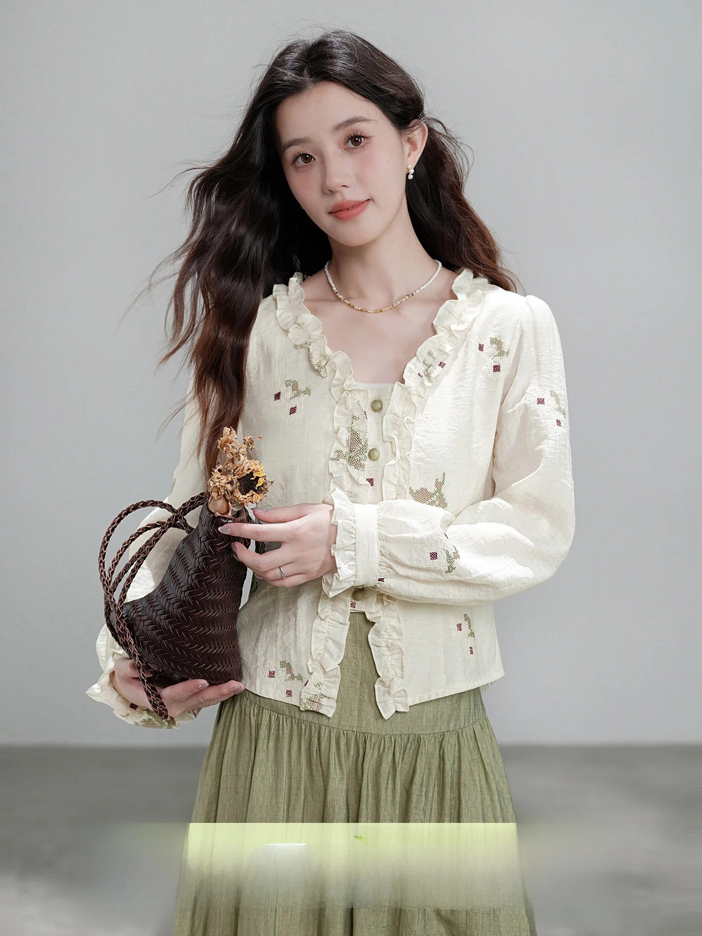 

New Chinese Sle Embroidered Top And f Skirt Set Women's Early Spring Faion Vintage Wood ain Design Breathable