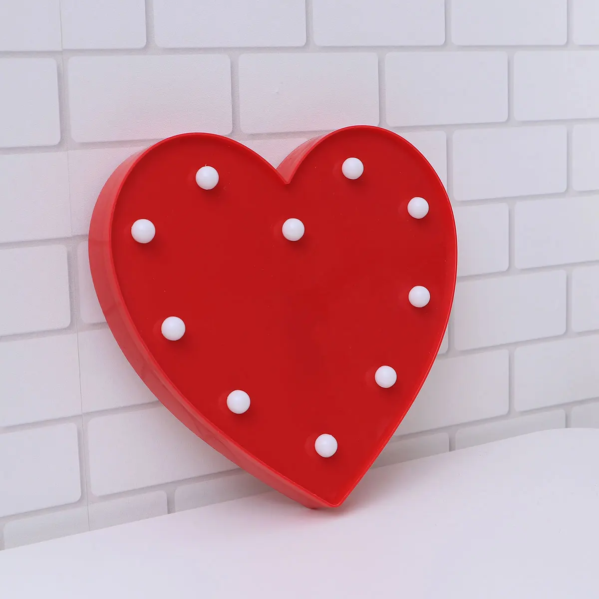 

Cute Heart Night Light Romantic Room Decoration Wall Table Lamp for Valentine's Day Birthday Party 2 AA Batteries Powered