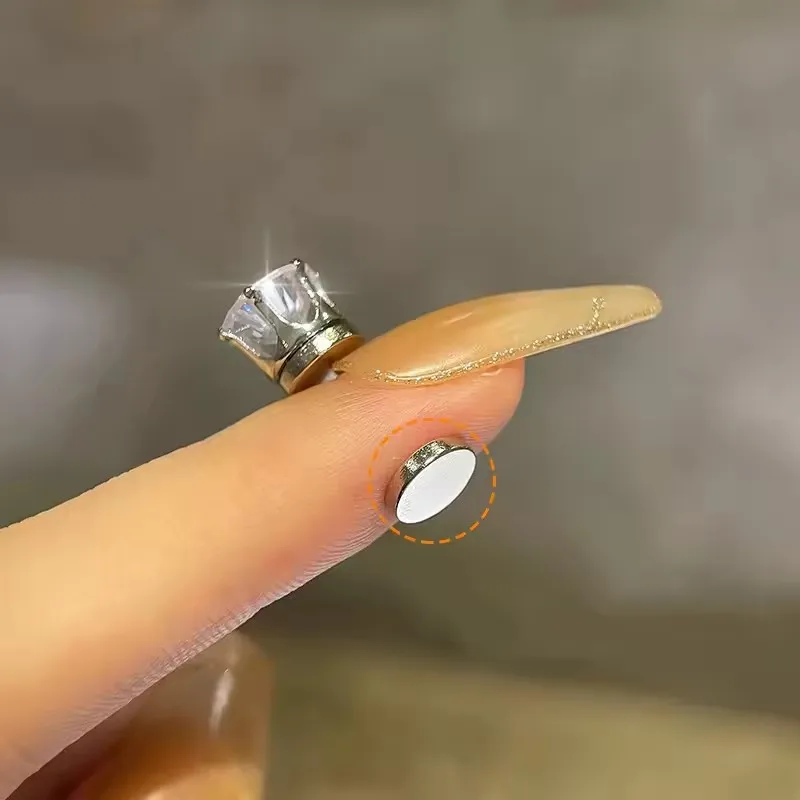1Pcs Sliver Color Zircon Magnetic Ear Clip for Women Men Luxury Sparkling Crystal Without Piercing Ear Clip Ear Cuff Jewelry view 4