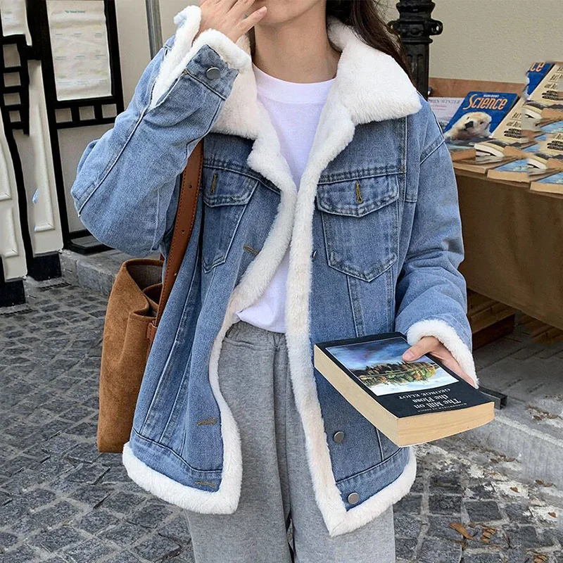 Winter New Fleece Thicken Denim Jacket Women Clothes Loose Casual Warm Jeans Coats Female Wear Fur Collar Long Sleeves Outercoat