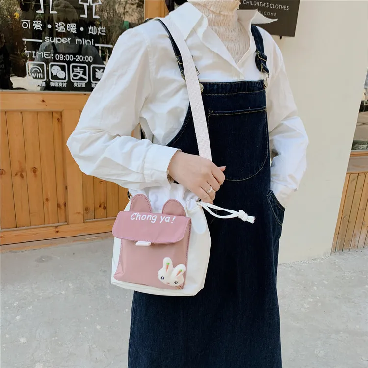 

Милая диагональная сумка через плечо контрастного цвета с героями мультфильмов, женская сумка-ведро, студенческая парусиновая сумка через плечо с ремешком на веревке