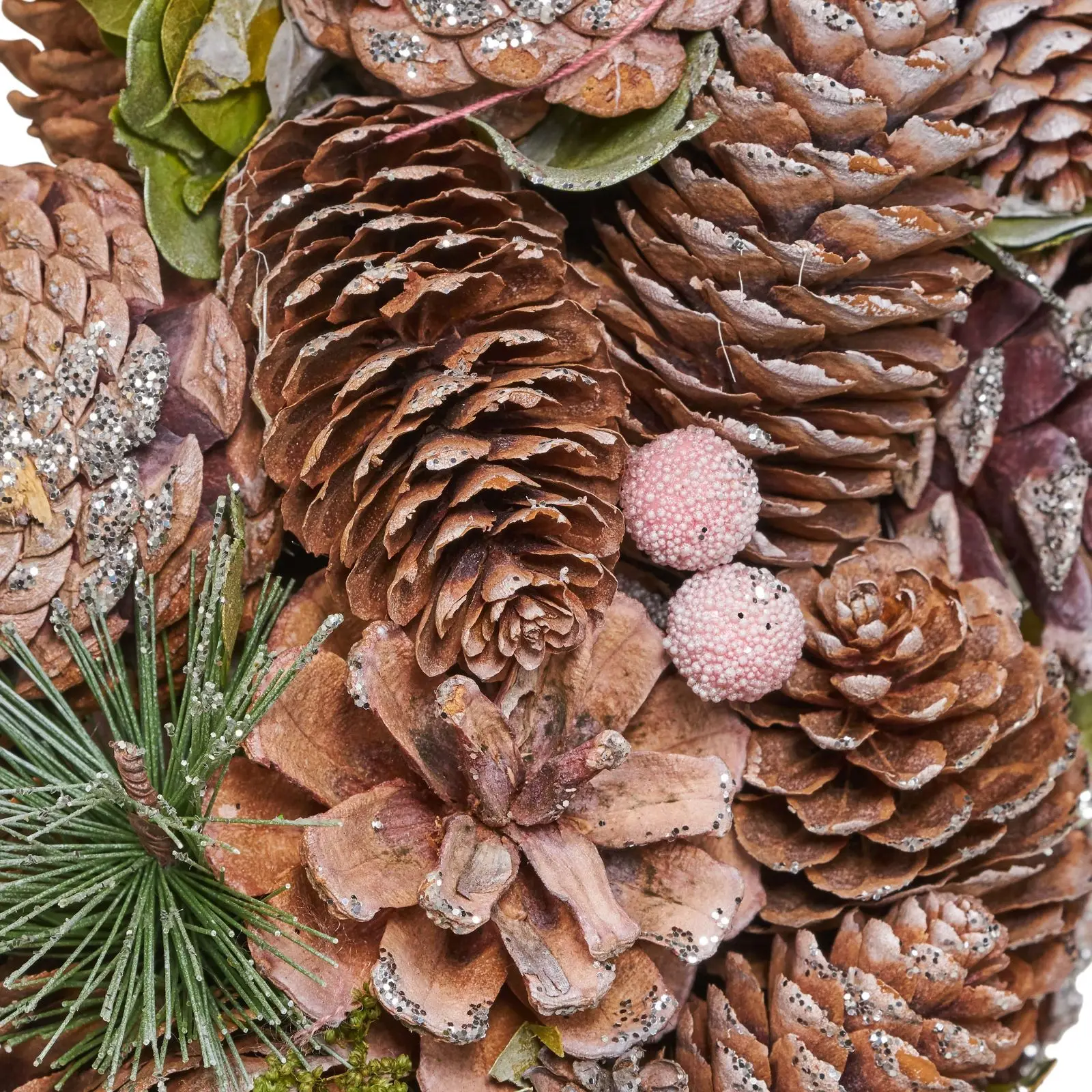 Pine cone wreath for home and Christmas decoration, 18.5cm in diameter