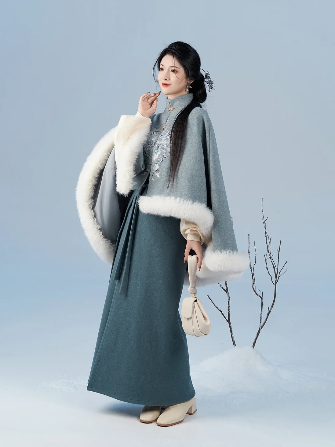 New Chinese Cloak Cloak Wool Jacket Spinning Skirt Two-piece Set