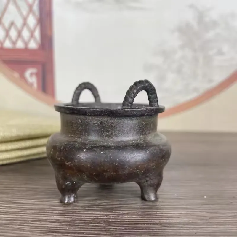 Double-Eared Three-Legged Xuande Small Incense Burner Antique Collection Retro Home Decor Alloy Patina Small Incense Burner