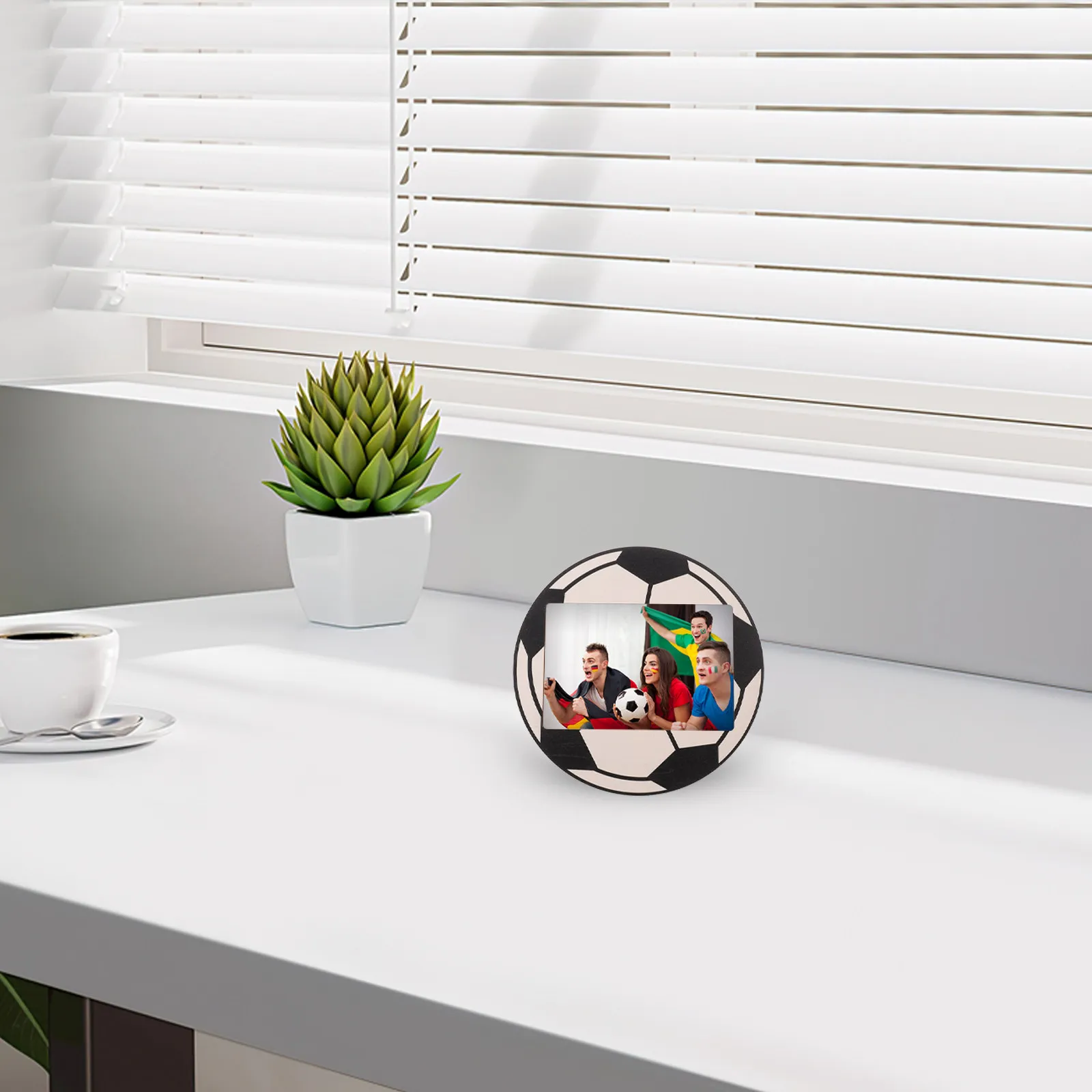 2Pcs Wood Soccer Ball Picture Frame Natural Grain 4x6 Inch Tabletop Wall Hanging Football Team Award Sports Decor Frame