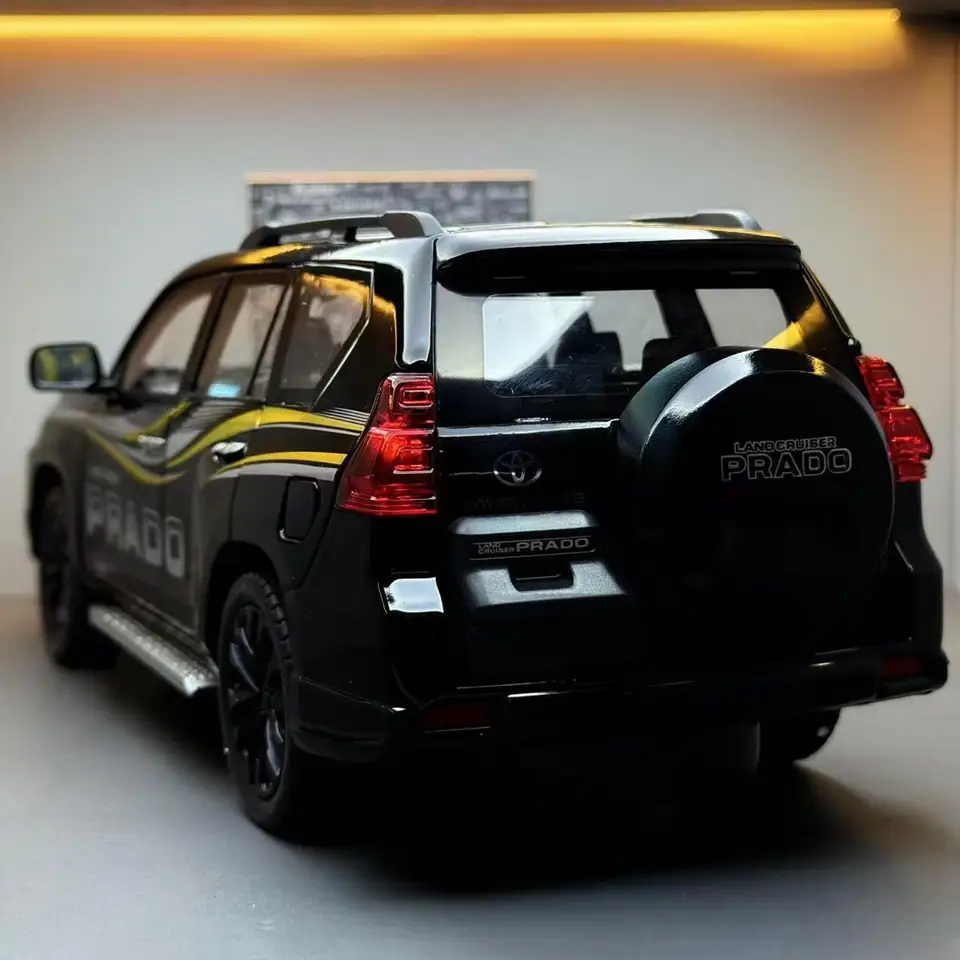 1/18 Toyota Prado Land Cruiser SUV Alloy Car Model Diecasts Metal