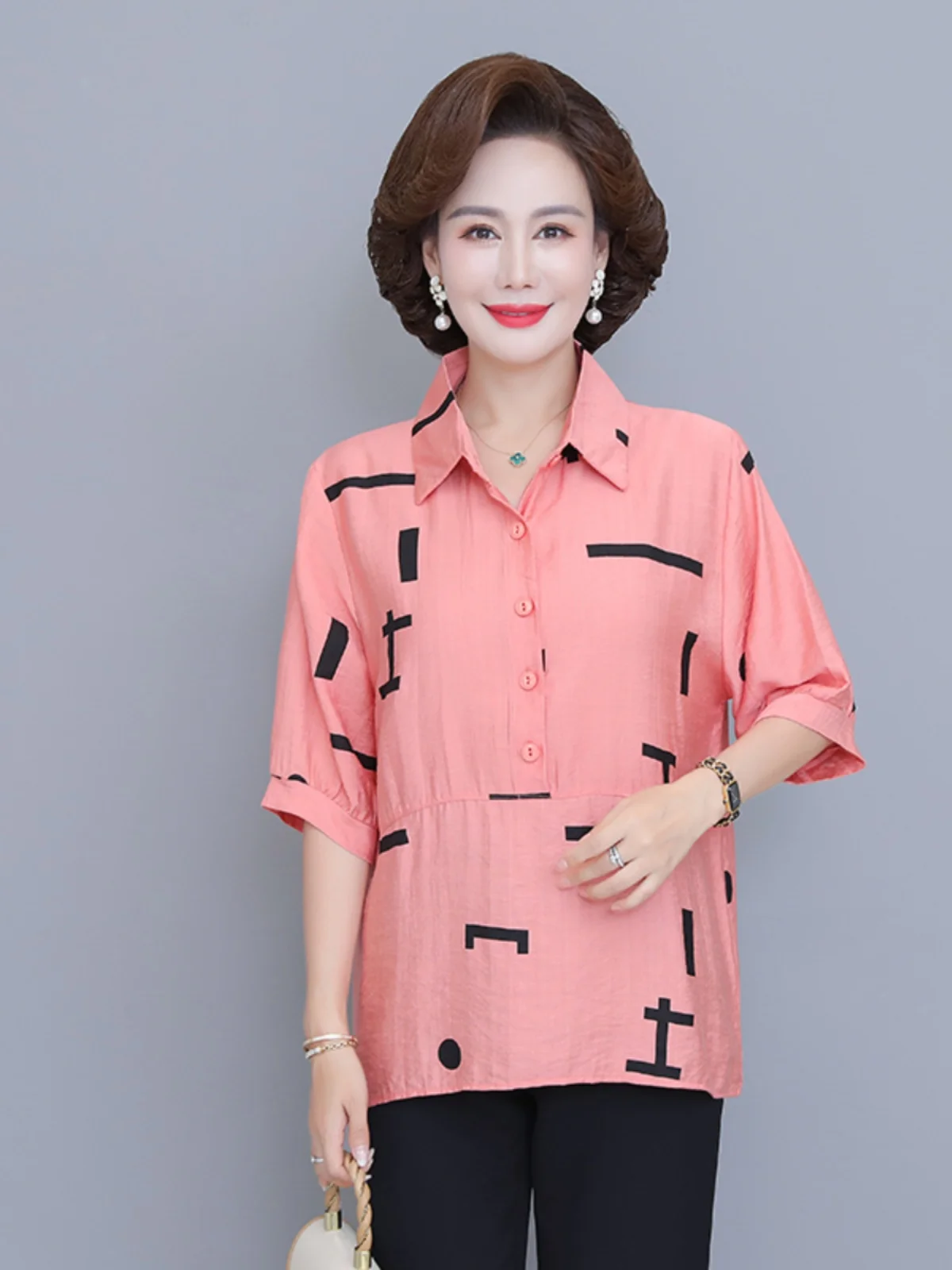 

Casual Cotton Linen Shirt for Middle-Aged Women Summer Fashion Loose Short Sleeve Slimming New Style Elderly Grandmother Top