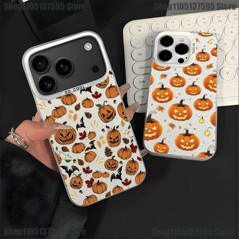 حافظة هاتف على شكل جمجمة اليقطين اللطيفة للهالوين لهواتف iPhone 17,16,15,14,13,12,11,Pro,XS,Max,Plus,Mini,SE4,E غطاء أبيض غير لامع مقاوم للصدمات