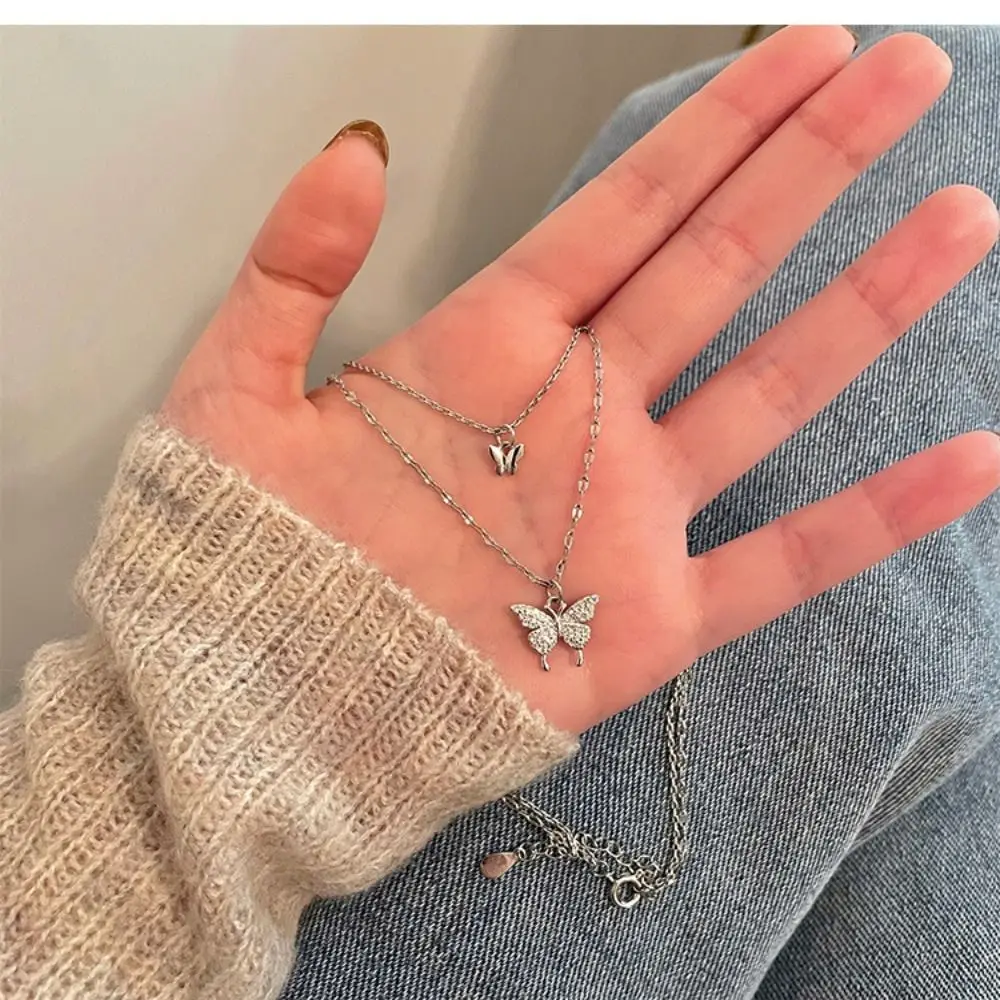 Double Layer Shiny Butterfly Necklace Light Luxury Exquisite Small Pendant Necklace Classic Jewelry Clavicle Chain Ladies Gift