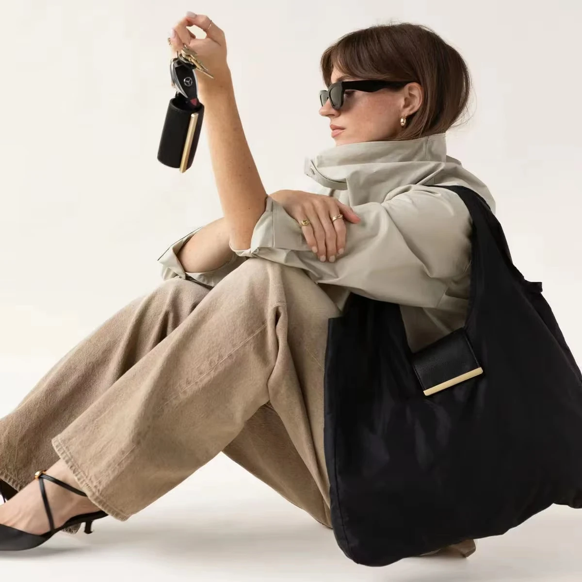 Eco-Friendly Reusable Mini Keychain Tote Bag with Key Ring Large Capacity Lightweight Foldable Shopping Bag Expandable