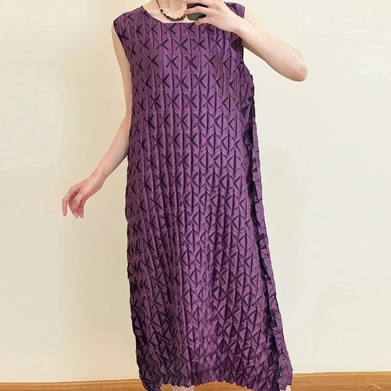 

Solid Colour Pleated Crinkled Women's Dress 2025 Summer Fashion Elegant Casual Sleeveless Round Neck Design Comfortable Dresses