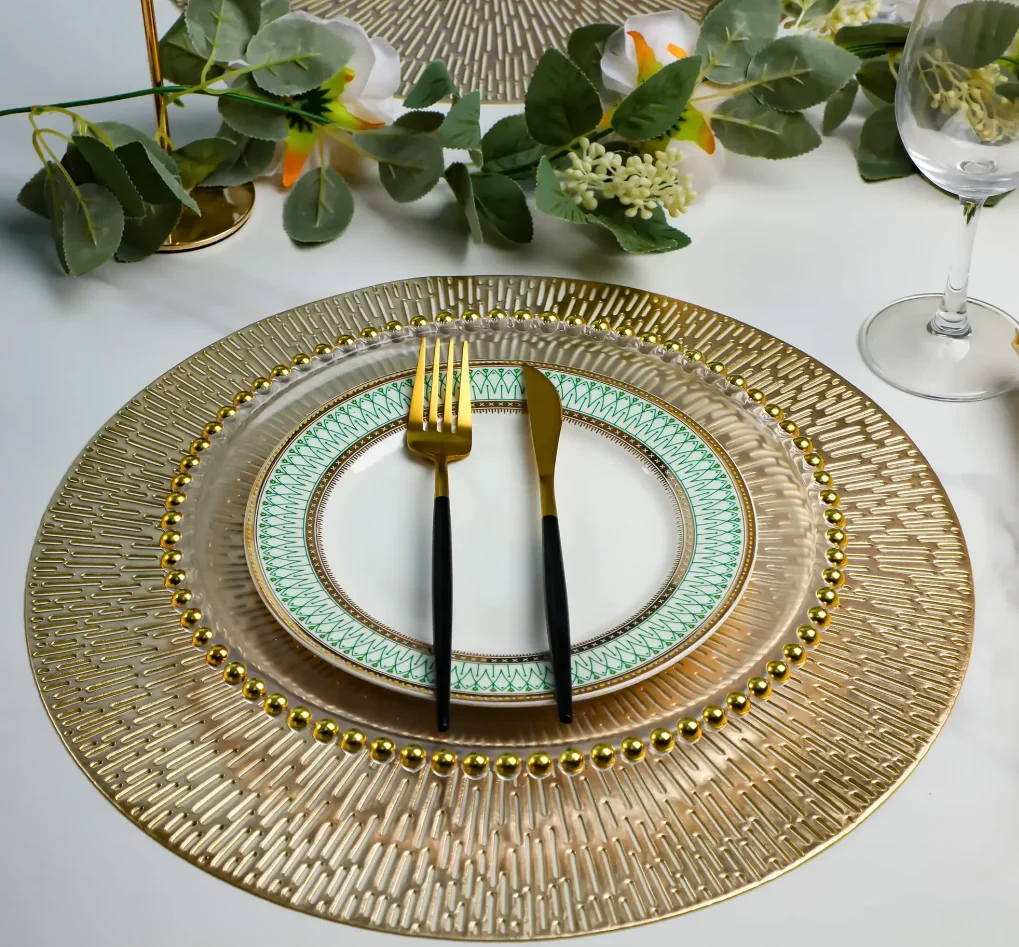 

Round Placemats Gold Metallic Vinyl Placemats Easy Clean Wipeable Non-Slip Stain Heat Resistant Table Place Mats 쿠션