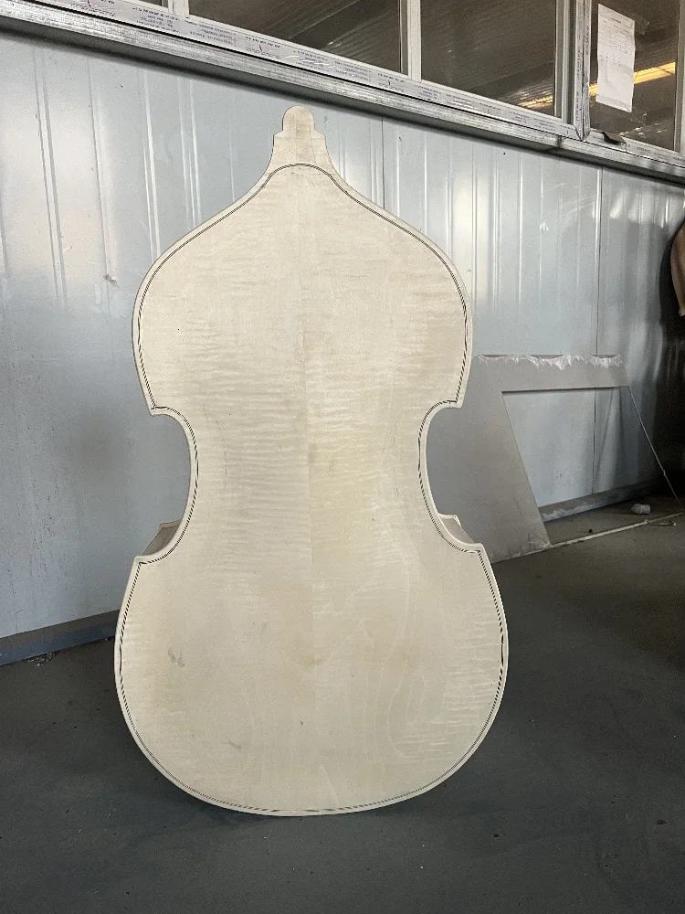 

Полуфабрикат высококачественного контрабаса 1/8. Изготовлен из фанеры