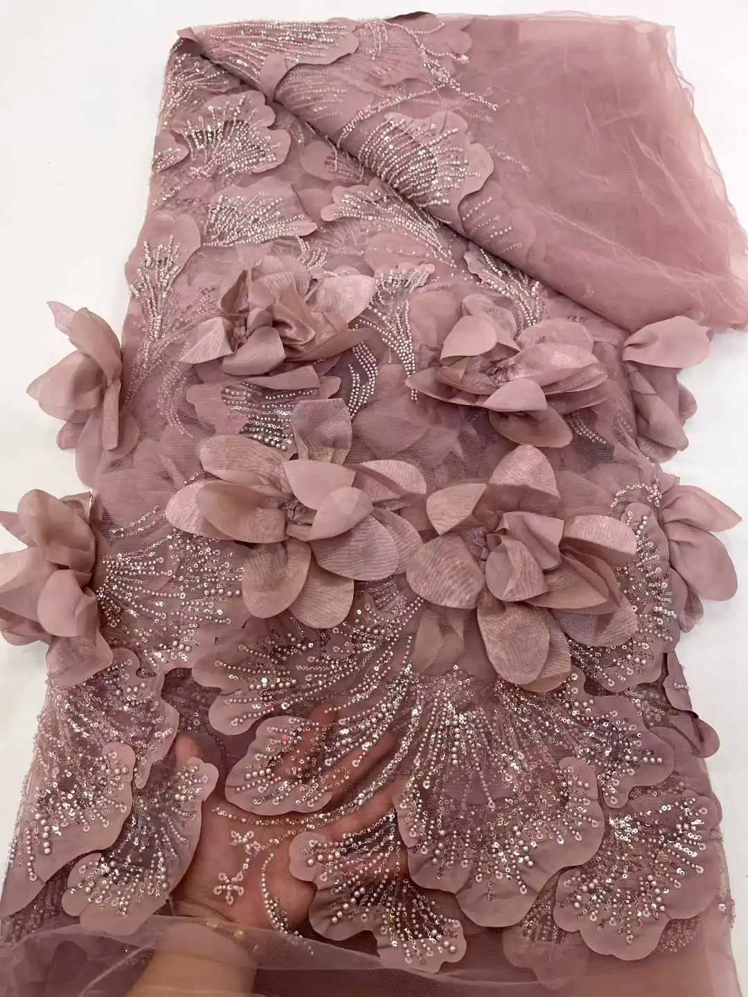 

Hot 3D Flower African Beaded Lace Fabric 5 Yards French Sequins Mesh Tulle Lace Fabric For Wedding Party Evening Gowns