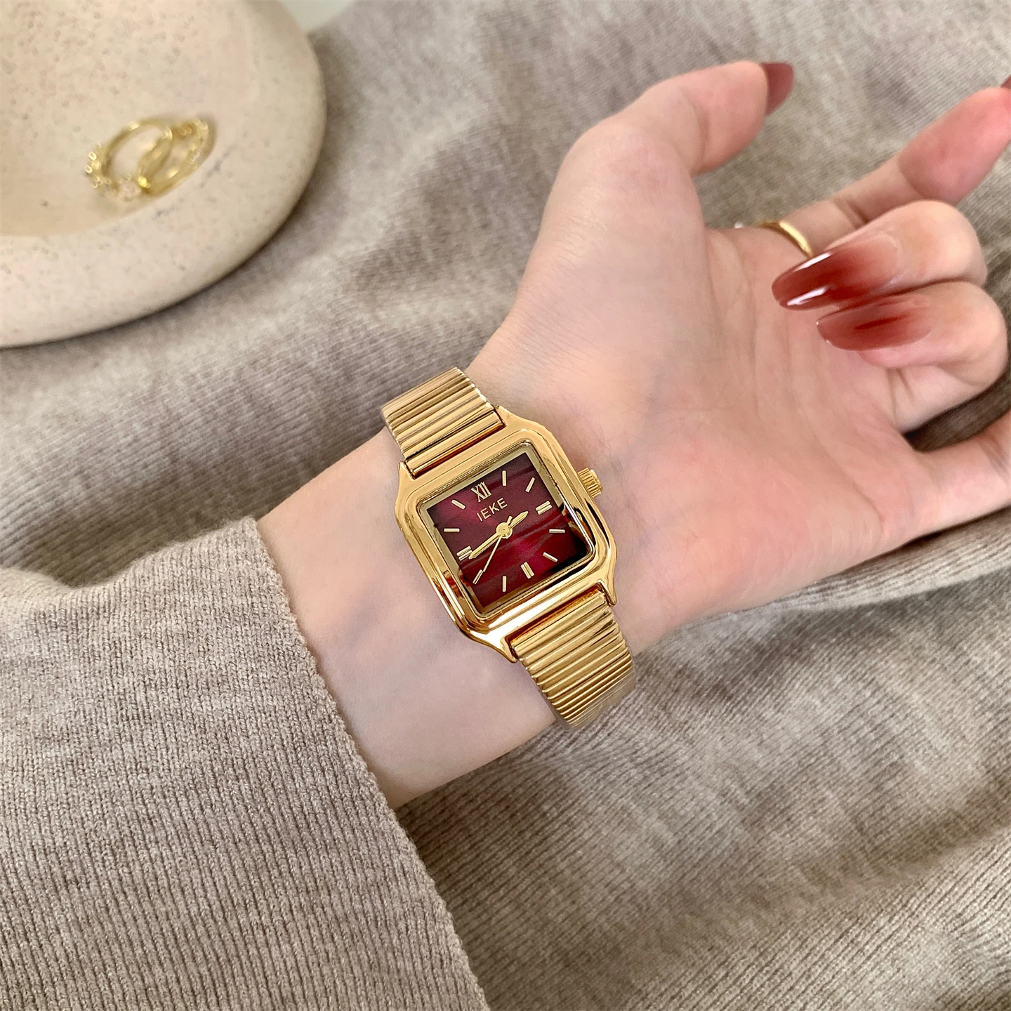 

Silver exquisite and small retro small sugar cube watch female A Xiannu with high-end quartz women's watch