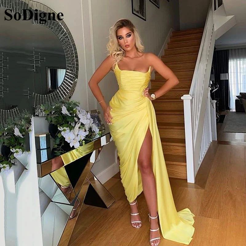 

SoDigne Yellow Mermaid Satin Evening Dresses 2023 Strapless Sexy Side Slit Pleats Formal Prom Gowns For Wedding Party