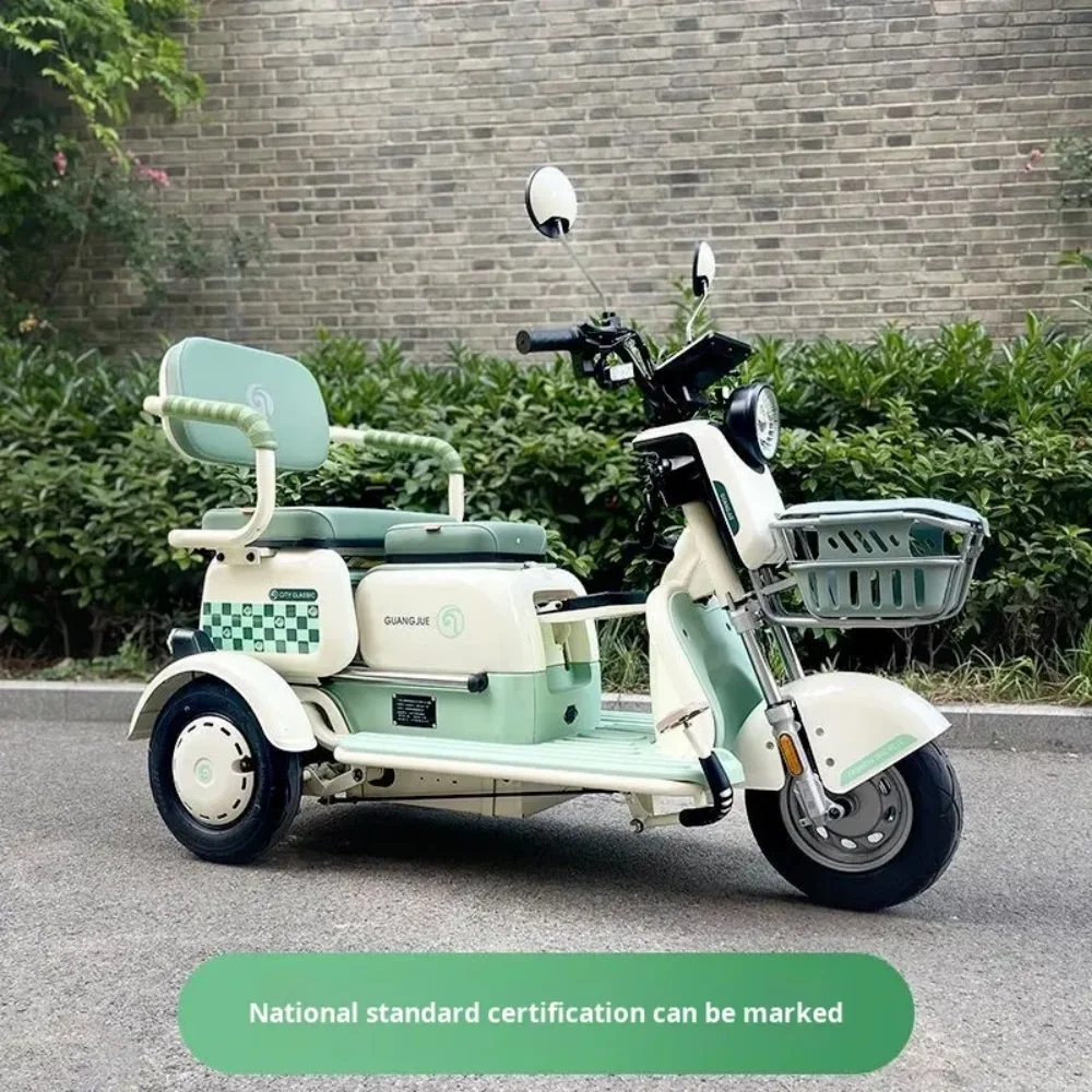 Leisure electric tricycle with 3 seats, spacious interior, open frame, family three wheel battery passenger vehicle