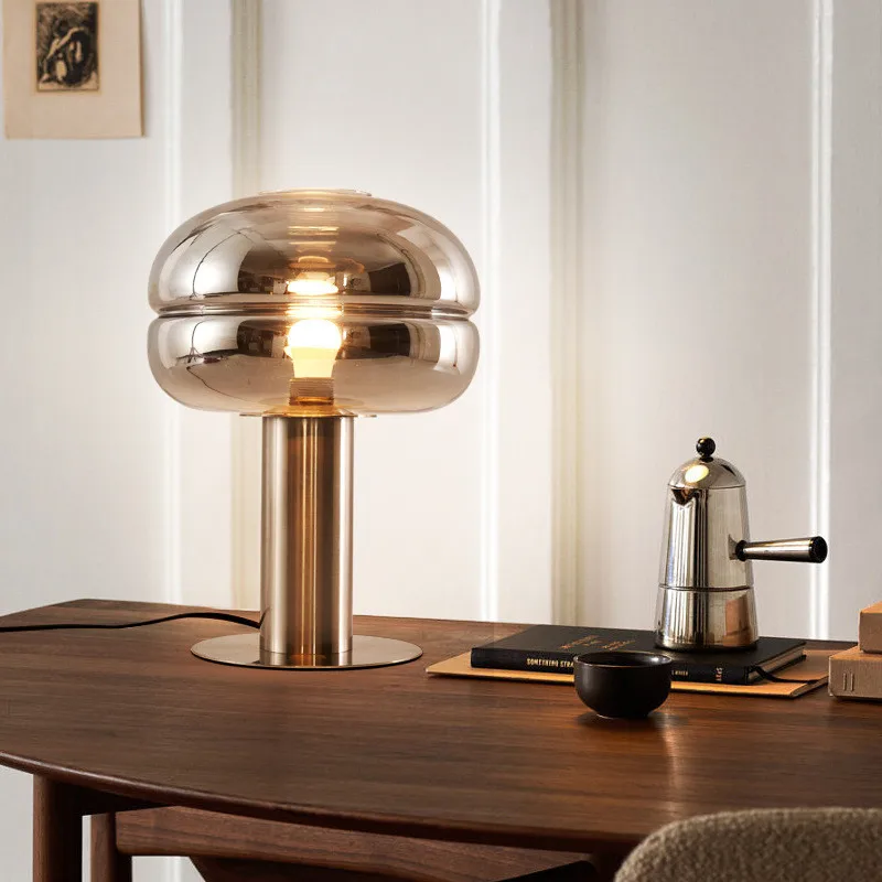 Postmodern light luxury creative glass table lamp Nordic model house decorative table lamp