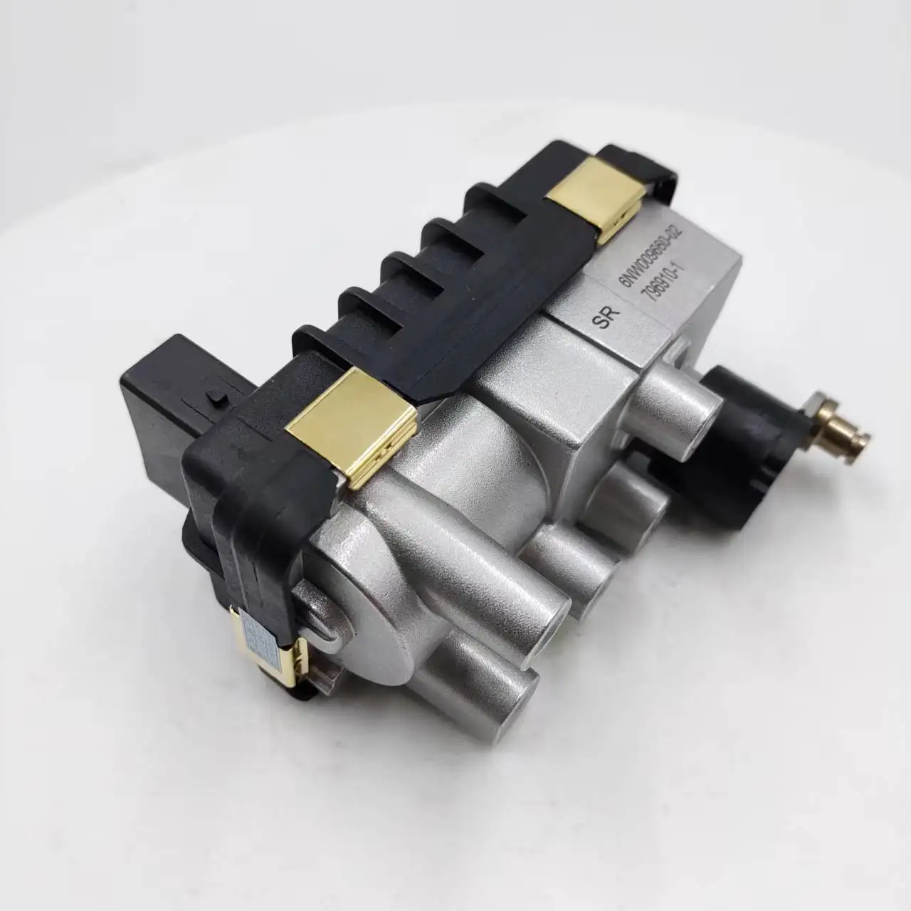 M Class 320 Supercharger Actuator Electronically Controlled Valve, Solenoid Valve 6NW009660-02 796910-5003