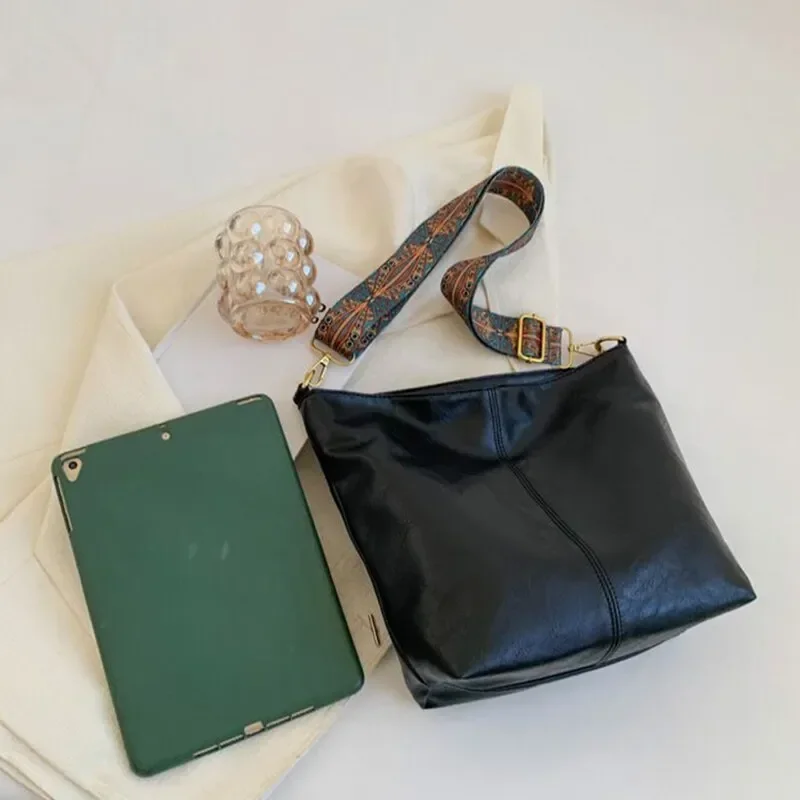 1pc WOMEN'S Retro Solid Color PU Large Capacity Shoulder Bag, Crossbody Bag, Suitable for Girls, Office Workers, Daily Commuting