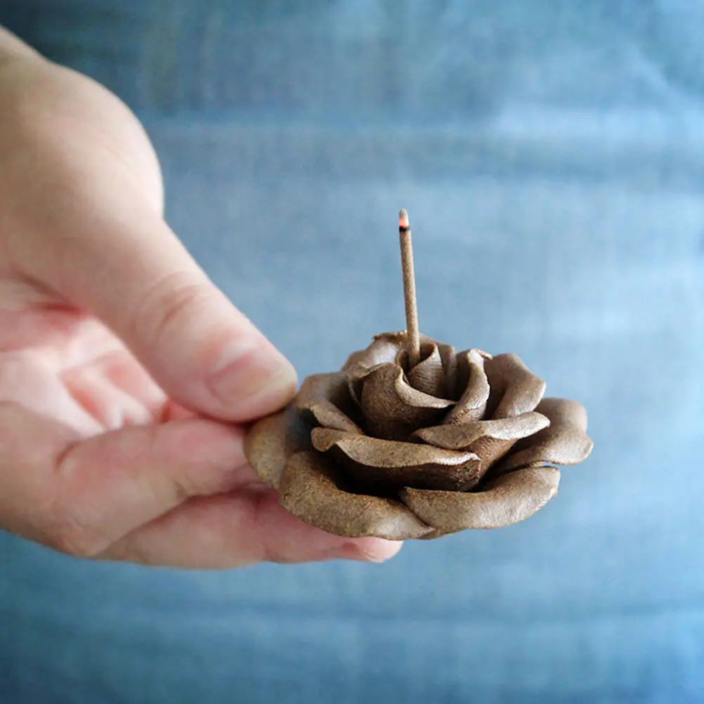1Pcs Artisan Ceramic Chinese Rose Incense Furnace Elegant Stick Burner Fine Workmanship Aroma Stove Gift for Teachers Parents