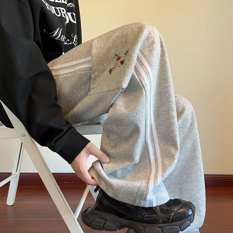 LUZHEN 2025 New Fashion Stripe Printed Straight Tube Casual Pants Men's High Quality Embroidery Pockets Sports Trousers JY4168