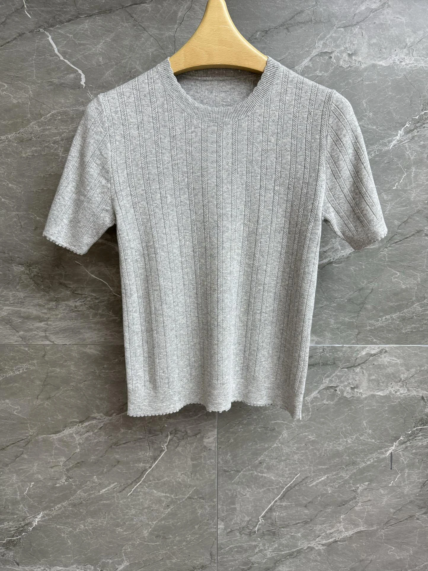 

Luxury knit tee - crew neck, tailored silhouette, featherlight comfort. 2025 summer women's new hot