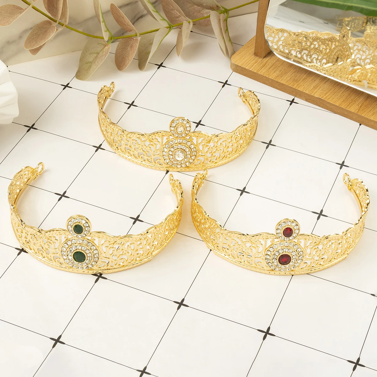 Алжирский стиль, Золотая свадебная корона для невесты