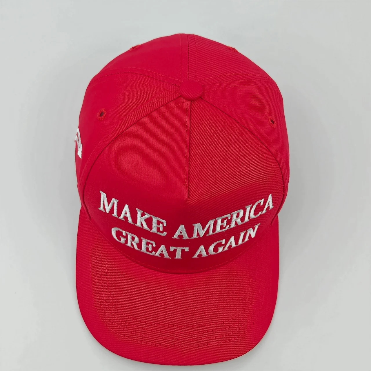 Charlie Kirk Hut, Goldstickerei, USA 47, Baseballkappe für Männer und Frauen, republikanische Geschenkhüte, weiß – Detail 12