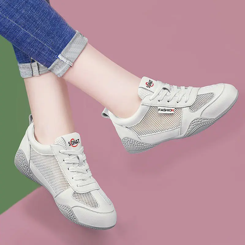 Women Mesh Hollow Out Sneakers Summer New Lace Up Casual Shoes Lightweight Anti-slip Breathable Women Sports Board Shoes Zapatos