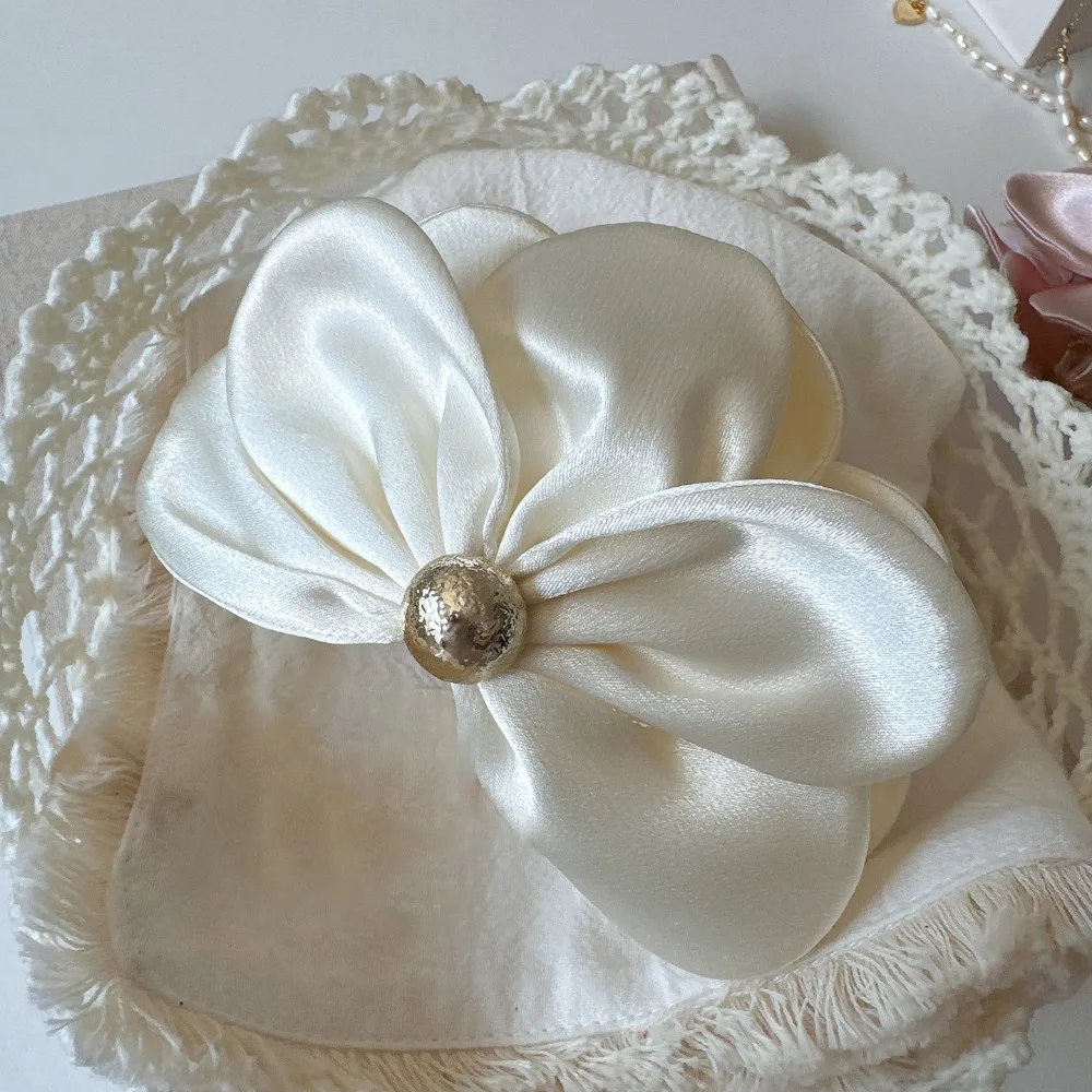 Зажим для волос из ткани с цветочным узором и когтями