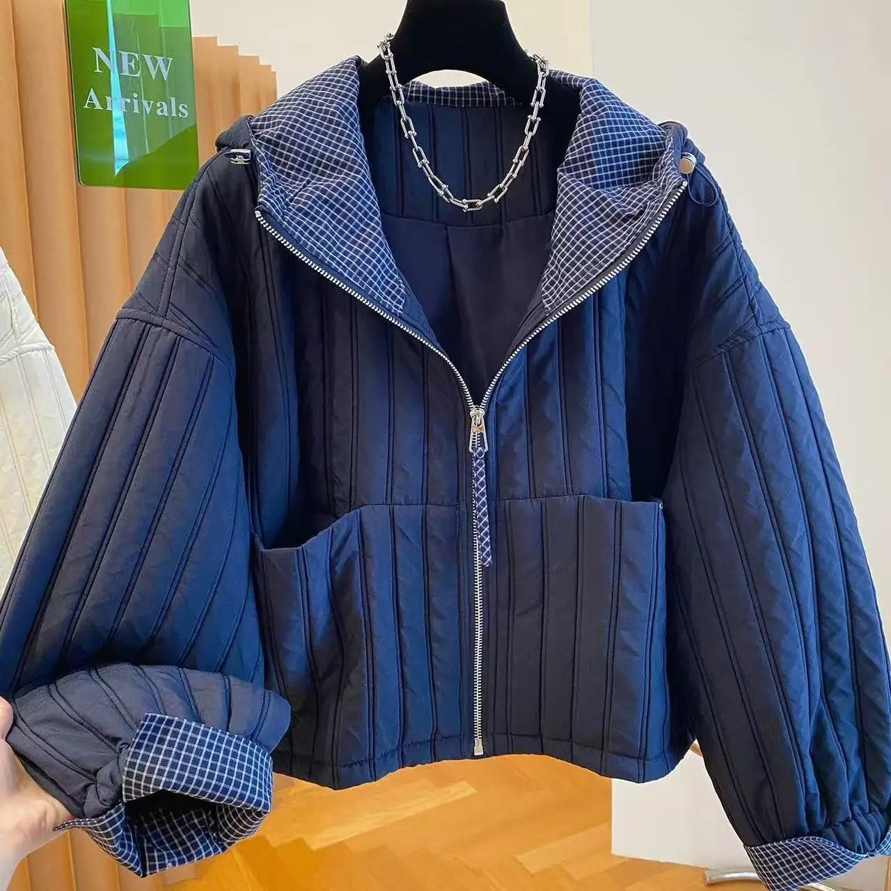 Hooded padded short jacket women's plaid splicing two-cotton jacket 2025 autumn new  cotton clothes thin cotton clothes