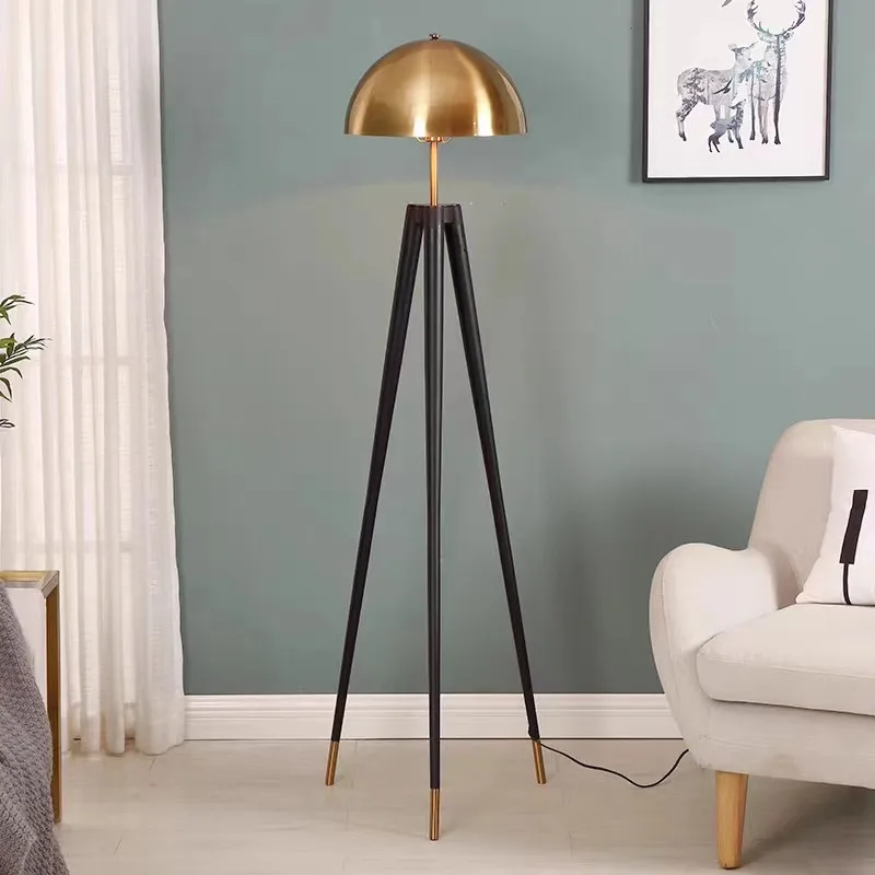 

Postmodern mushroom floor lamp Designer Metal Electroplating tripod lamp Home Decor Bedroom vintage living room sofas light