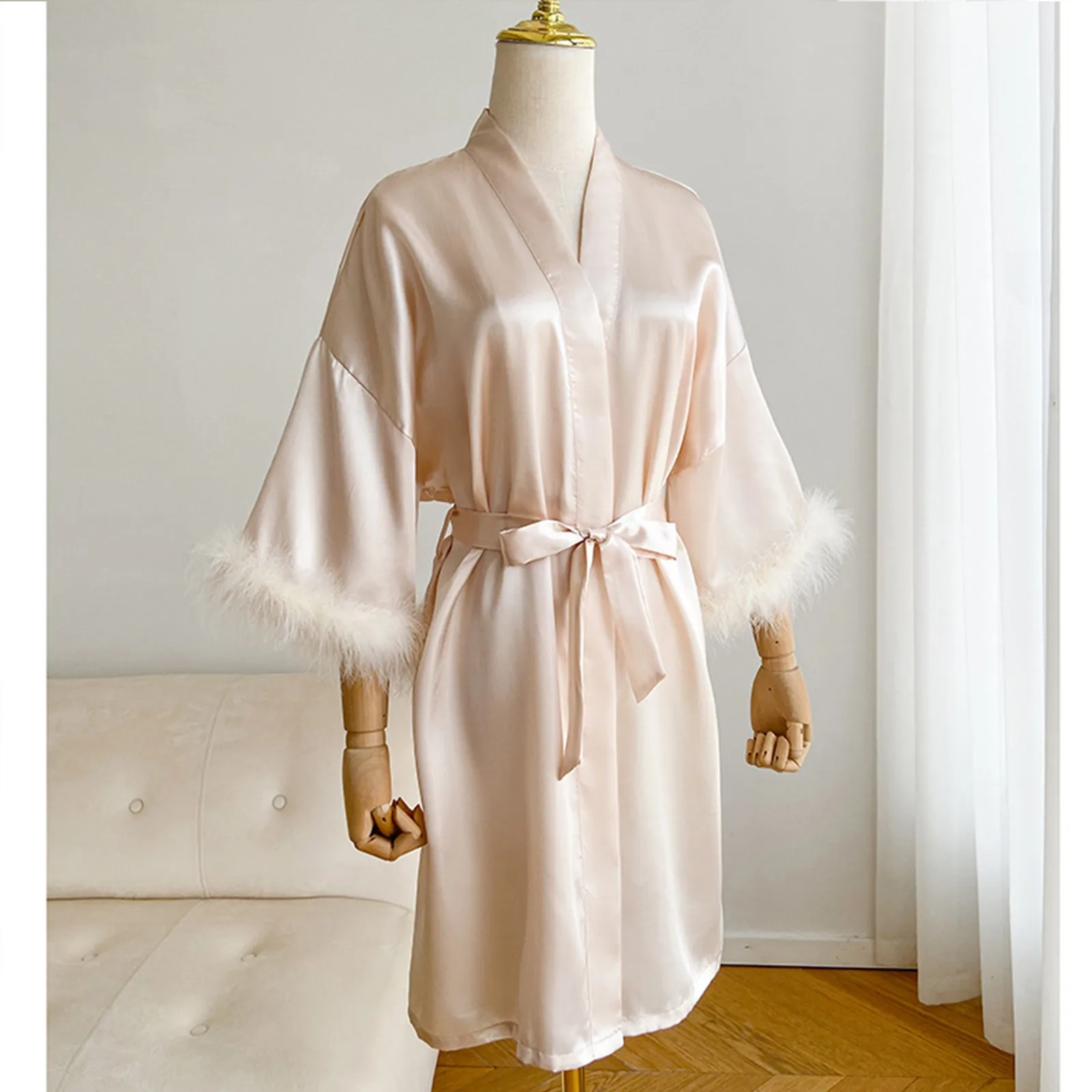 New Sexy Kimono Wedding Bride Morning Robe Silk Feathers Sleeve Pajamas Long Sleeved Outer Robe Seasons Wine Glass Pajamas