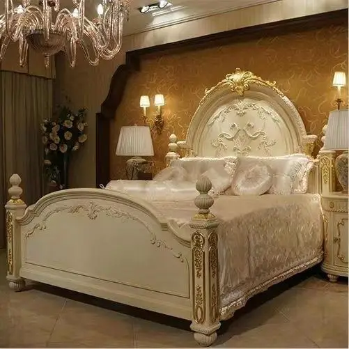 

The master bedroom of the solid wood carved palace princess is 1.8 meters double wedding bed