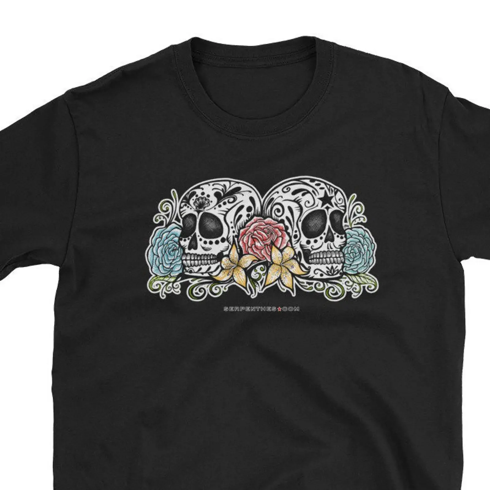 DOS CALAVERAS Two Sugar Skulls Original Latinx Serpenthes Art  T Shirt vintage Washed Soft Casual Stylish streetwear Versatile