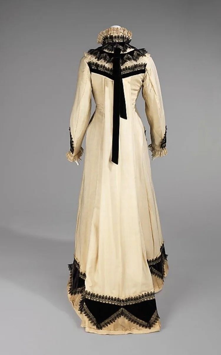 

Victorian Edwardian Evening Dress Historical Royal Noble Queen Walking Costume Renaissance Southern Belle Tea Party Ball Gown