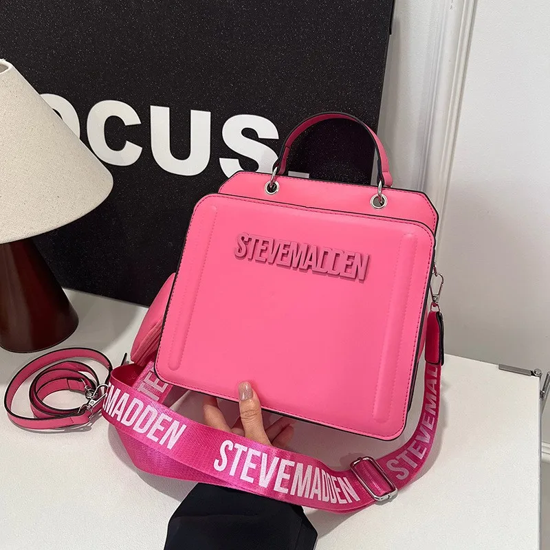 Steve Madden Women's Fashionable Casual Crossbody Shoulder Bag SM Classic Letter Chain Old Flower Bag Small Square Bag
