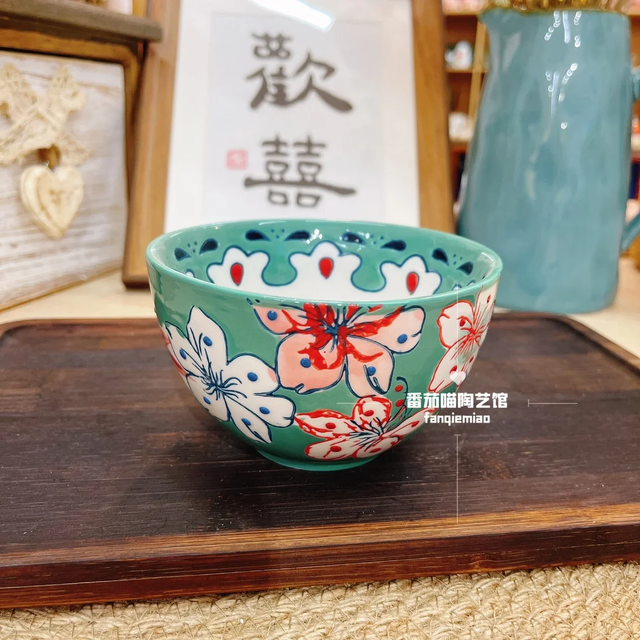 

Ceramic Underglaze Embossed Hand Painted 5-Inch Rice Bowl Creative Personality Full Flower Ceramic Bowl Yanxi Bowl Large